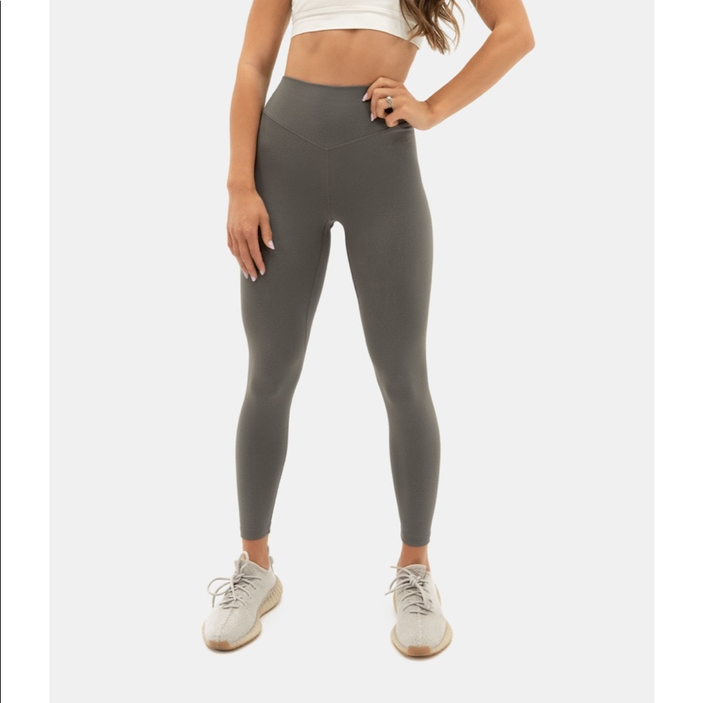 The ascend pant shadow